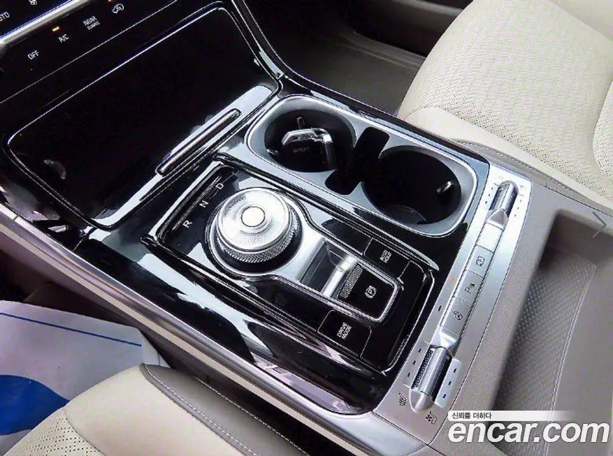 Kia Carnival — фото 10