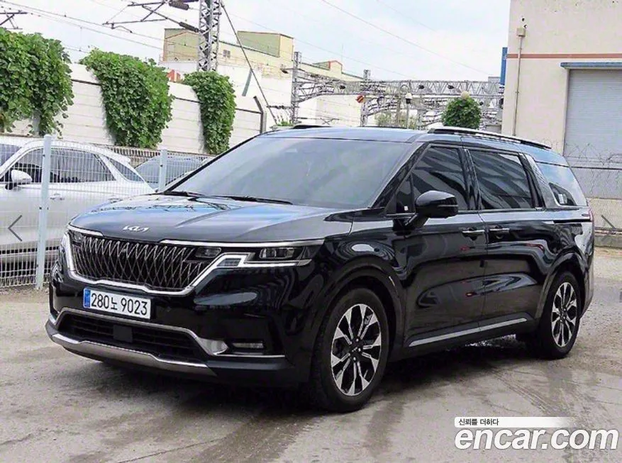 Kia Carnival — фото 2