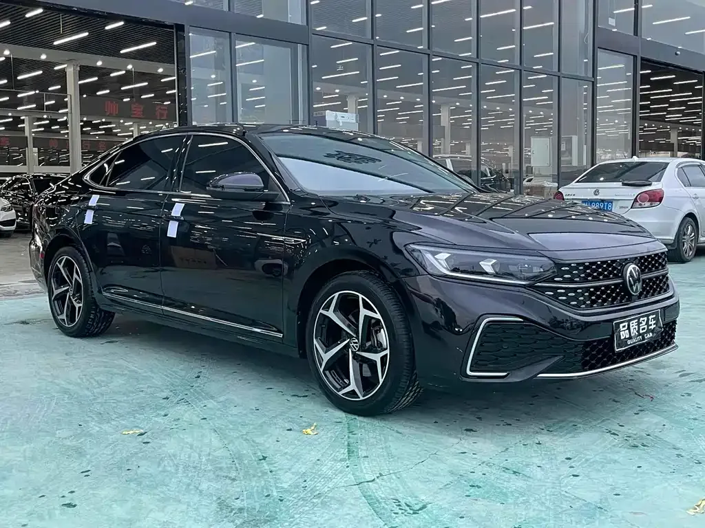 Volkswagen Passat — фото 3