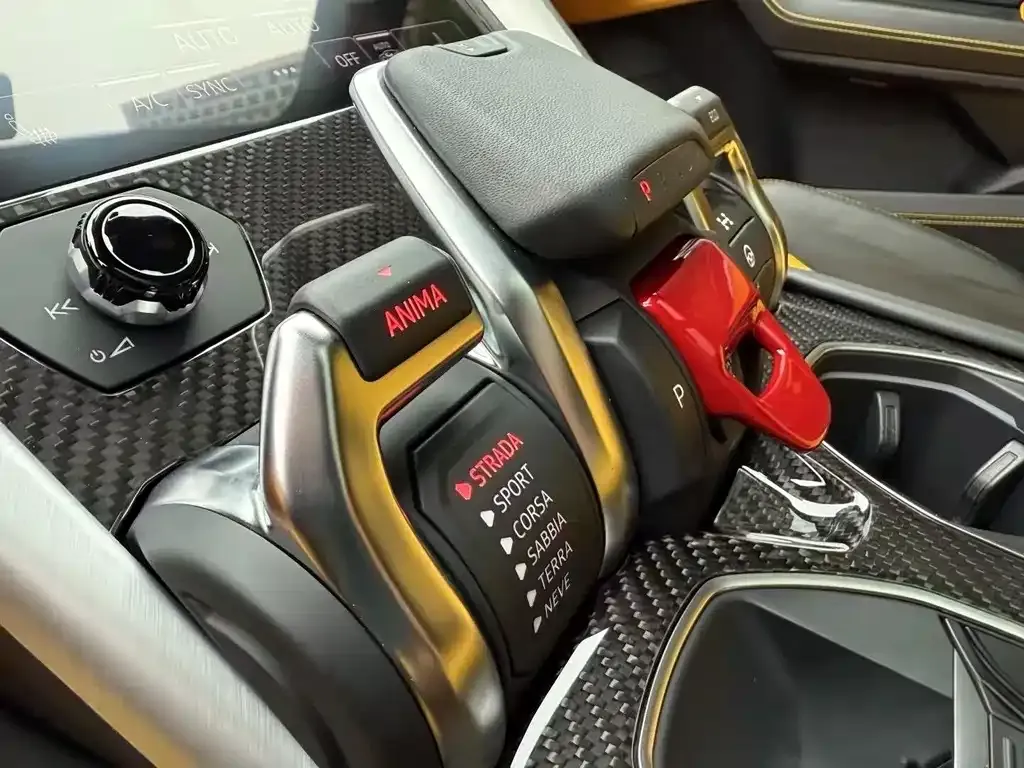 Lamborghini Urus — фото 7