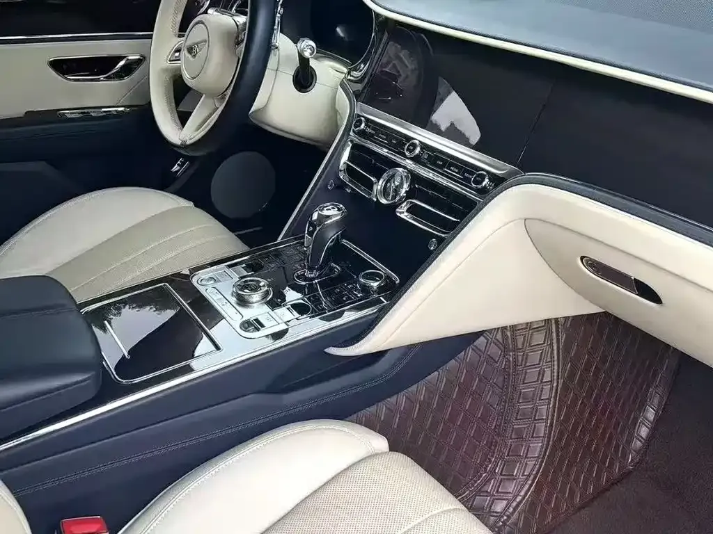 Bentley Flying Spur — фото 5