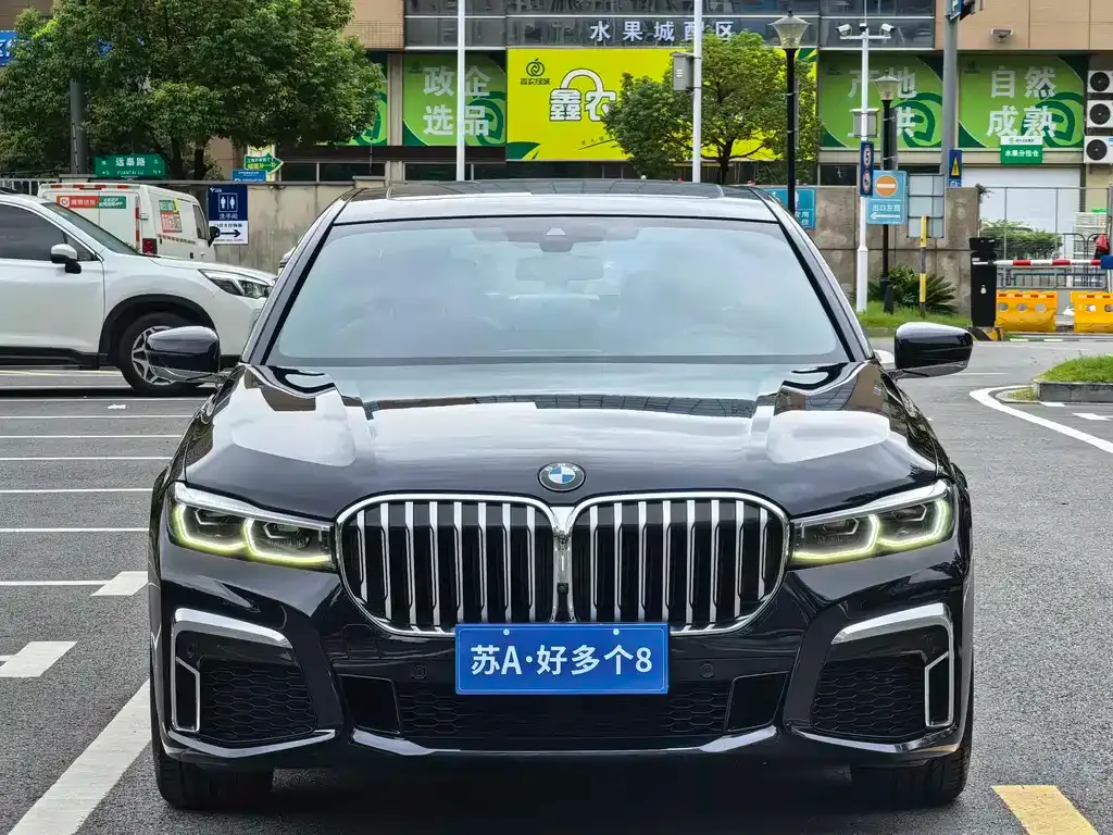 BMW 7 Series — фото 2