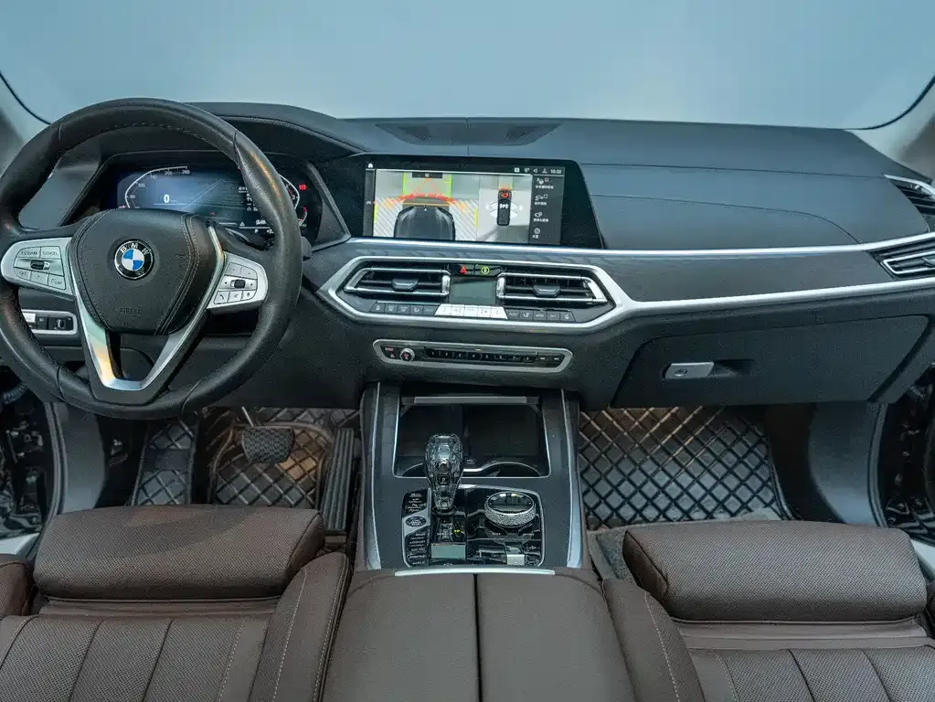 BMW X7 — фото 9
