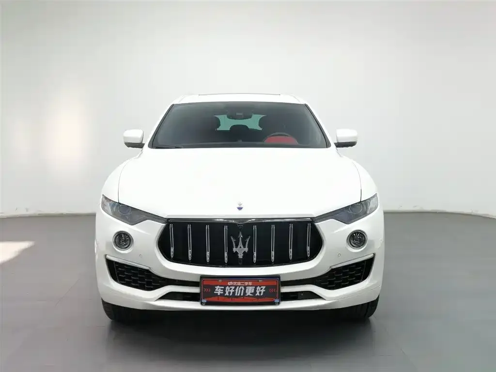 Maserati Levante — фото 3