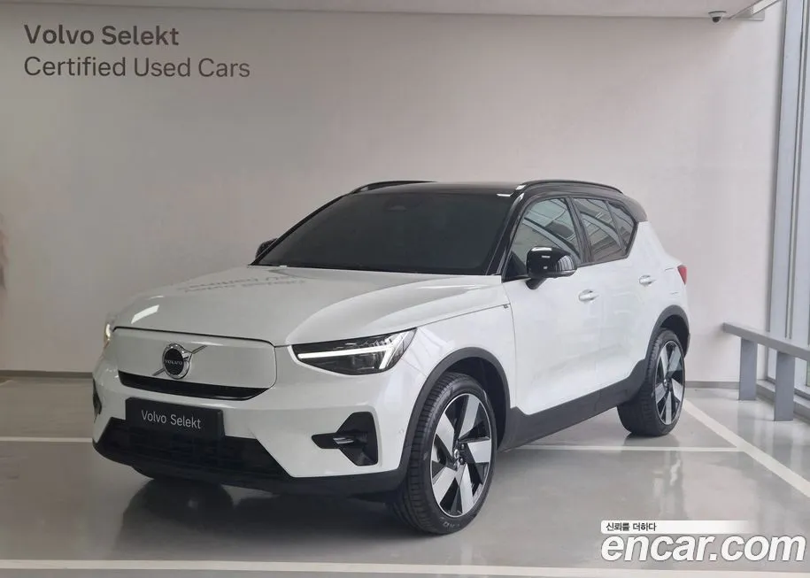 Volvo XC40 — фото 1