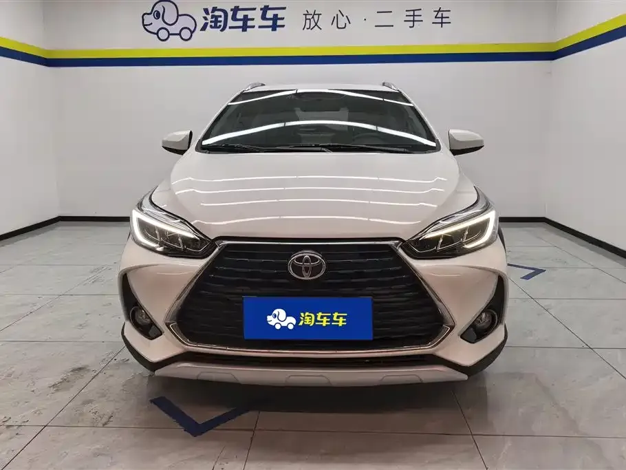 Toyota Yaris L — фото 2