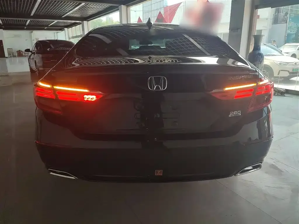 Honda Inspire — фото 6