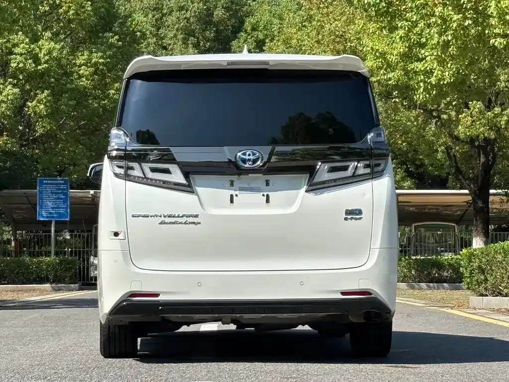 Toyota Vellfire — фото 5