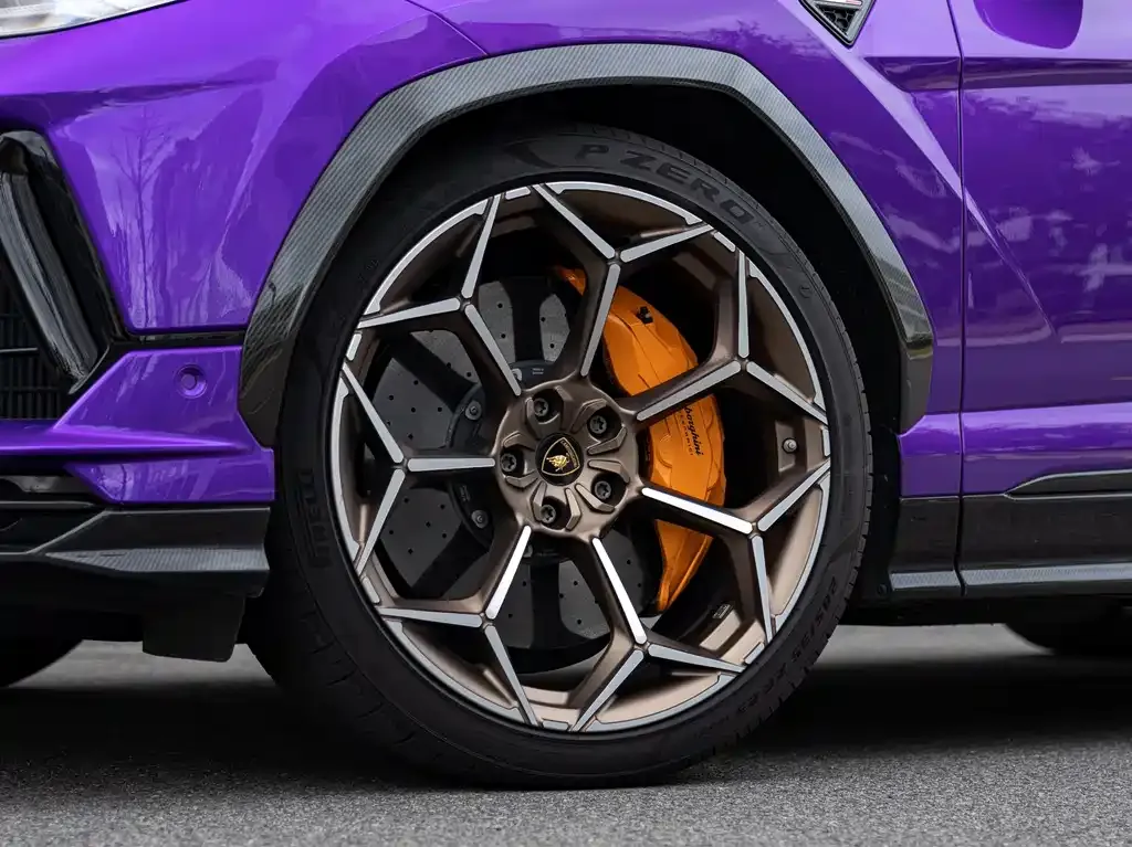 Lamborghini Urus — фото 8