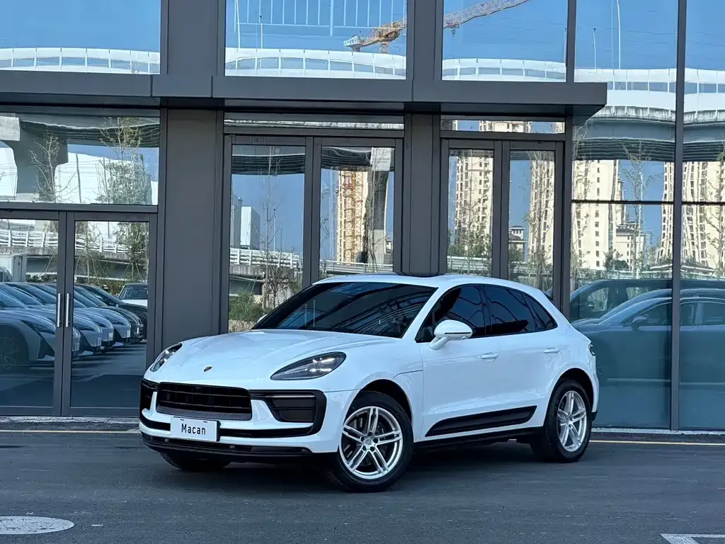 Porsche Macan — фото 1