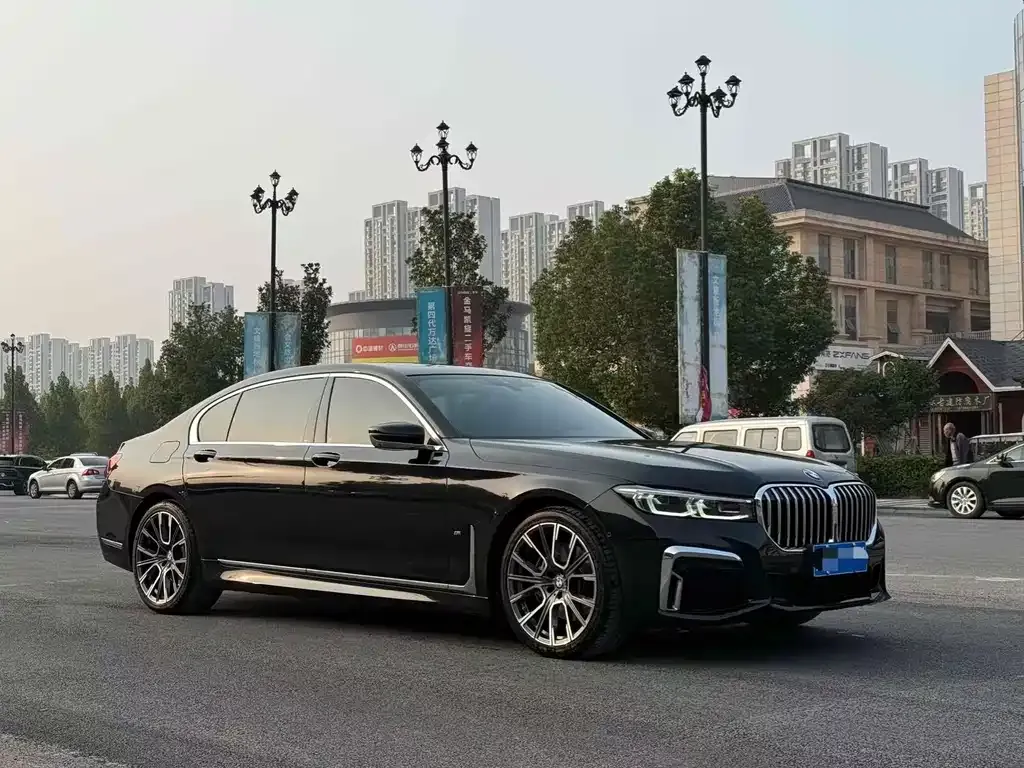 BMW 7 Series — фото 3