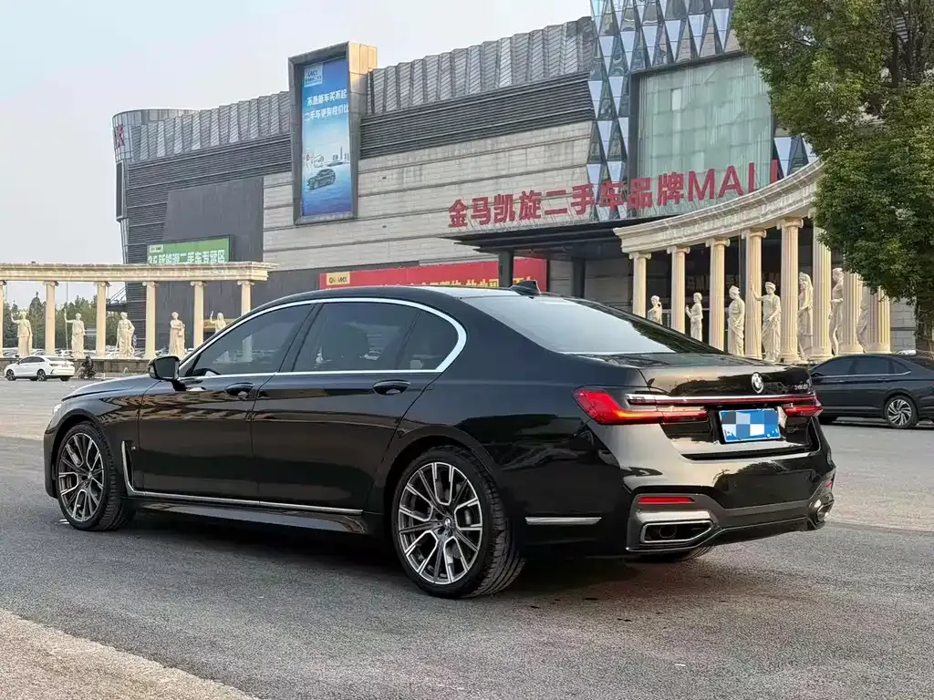BMW 7 Series — фото 4