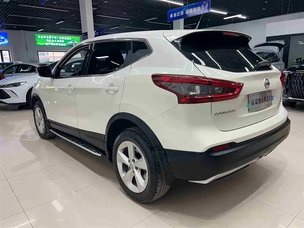 Nissan Qashqai — фото 4