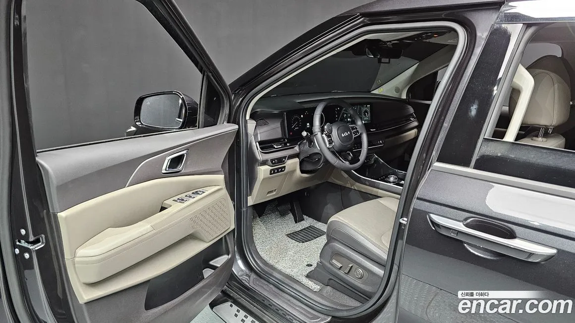 Kia Carnival — фото 10