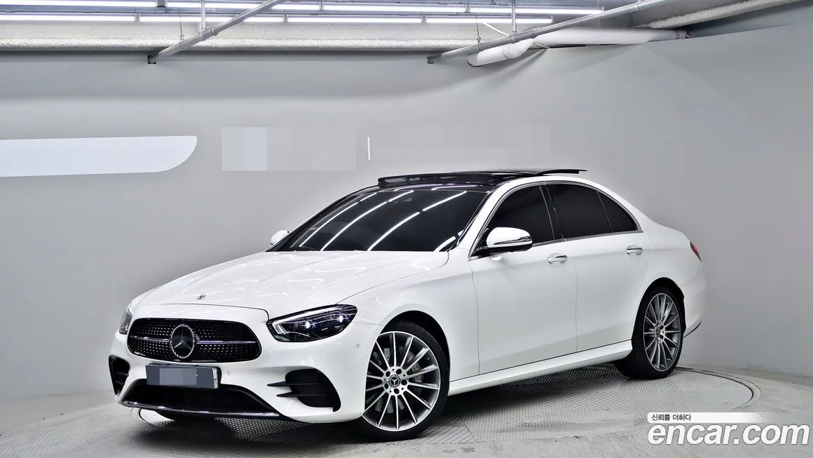 Mercedes-Benz E-Class — фото 1
