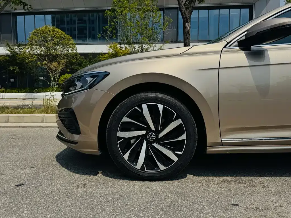 Volkswagen Passat — фото 4