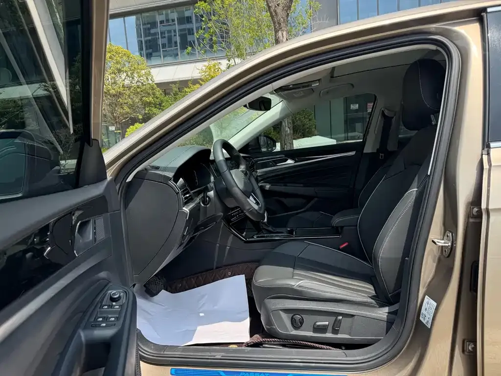 Volkswagen Passat — фото 5