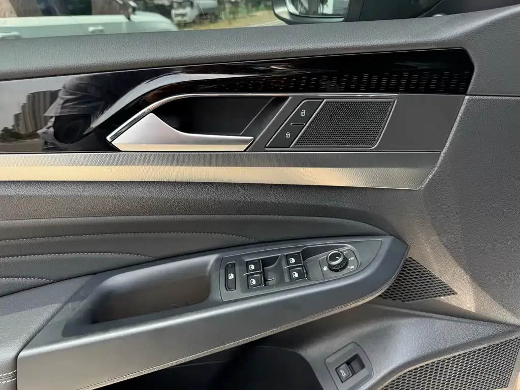 Volkswagen Passat — фото 6