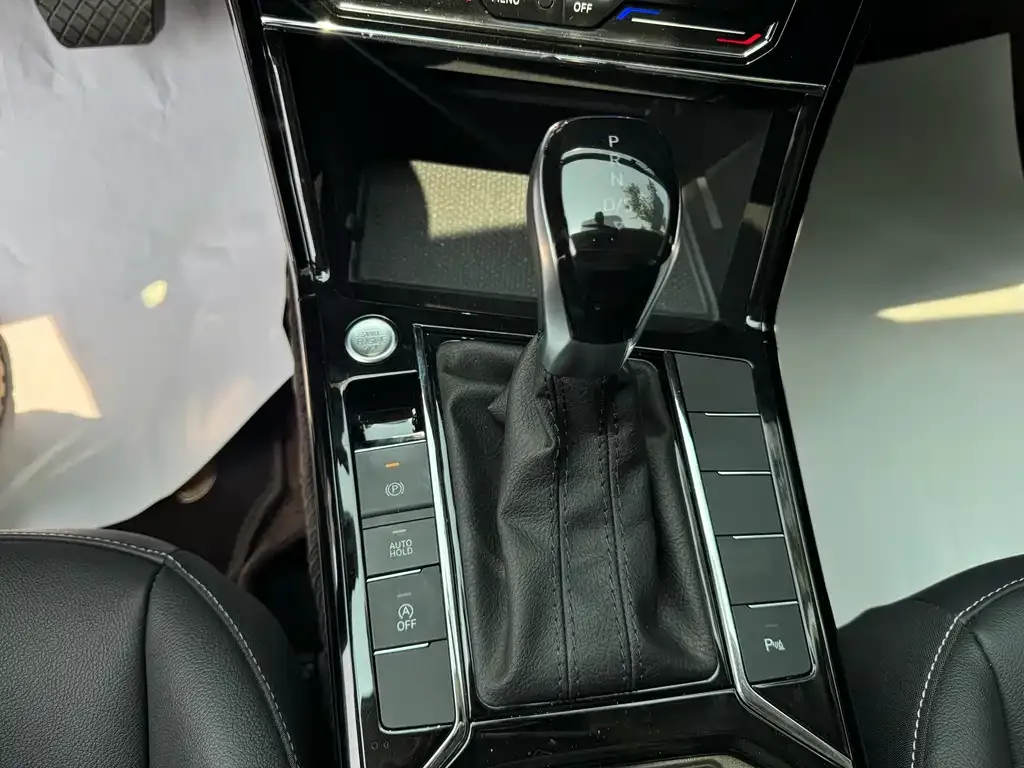 Volkswagen Passat — фото 8