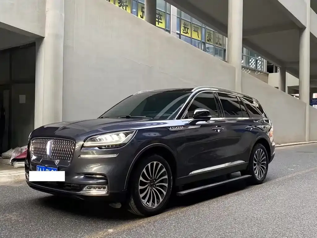 Lincoln Aviator — фото 1