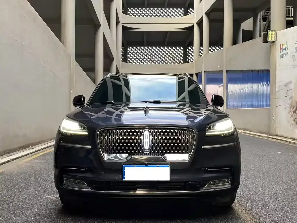 Lincoln Aviator — фото 2