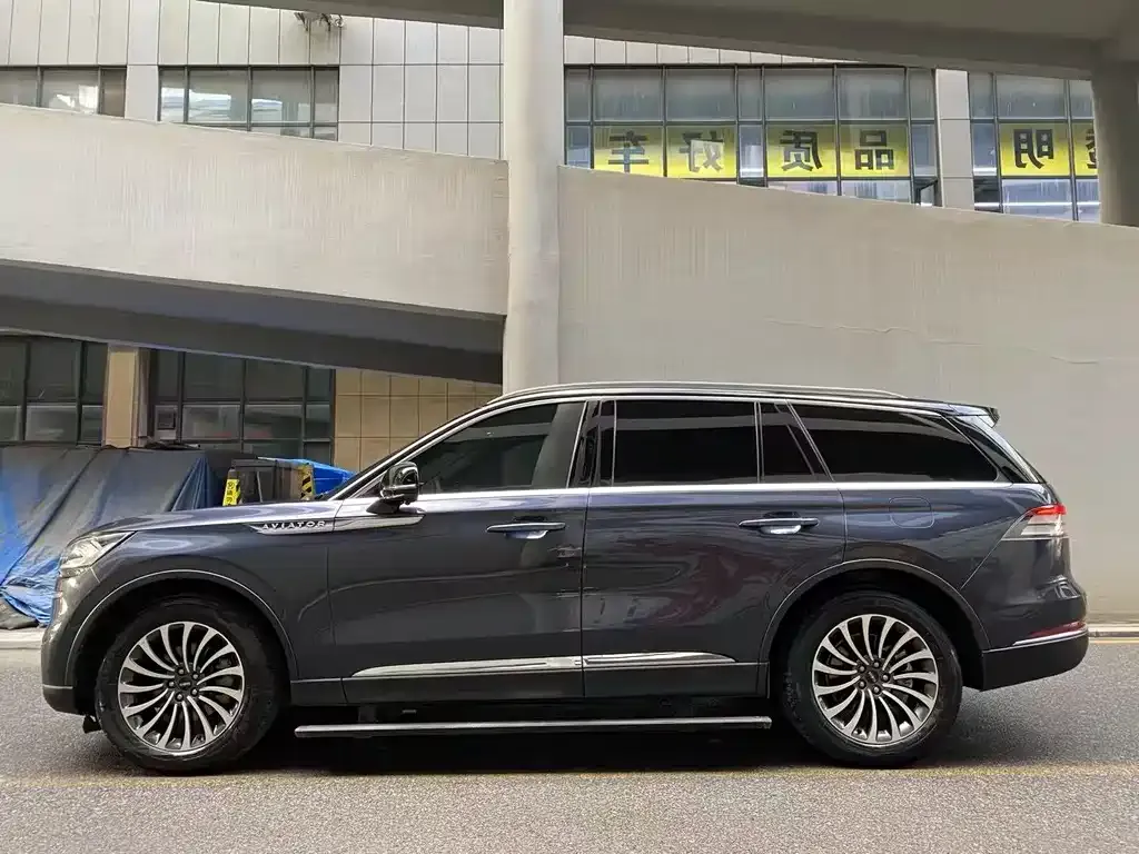 Lincoln Aviator — фото 4