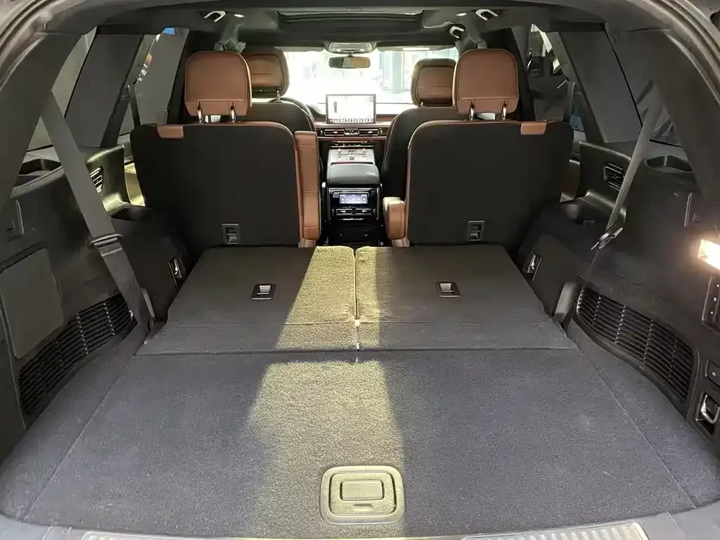 Lincoln Aviator — фото 9