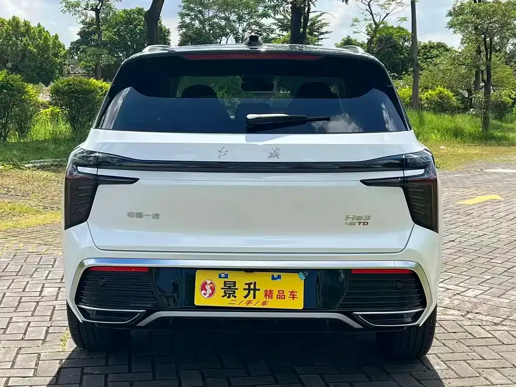 Hongqi HS3 — фото 5