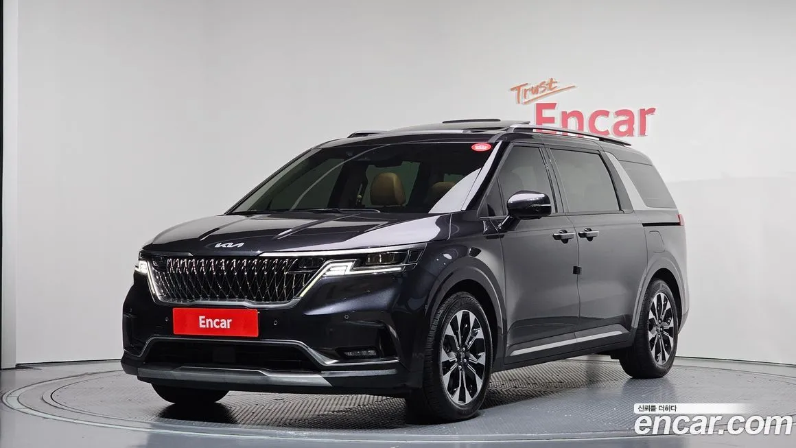 Kia Carnival — фото 1