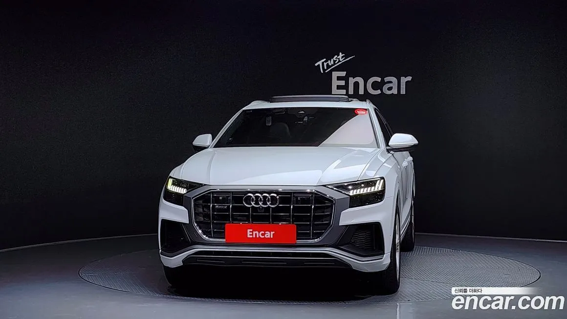 Audi Q8 — фото 3