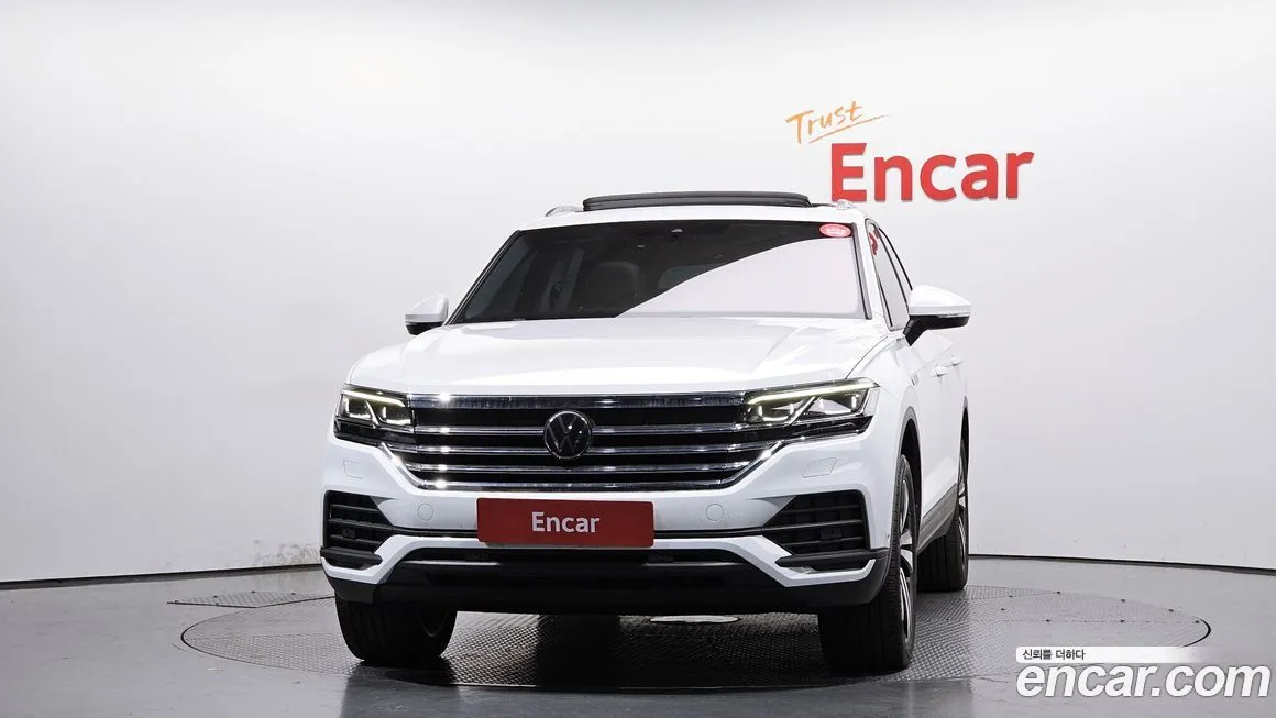 Volkswagen Touareg — фото 3