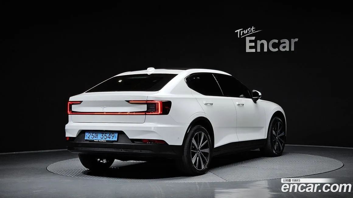 Polestar Polestar 2 — фото 2