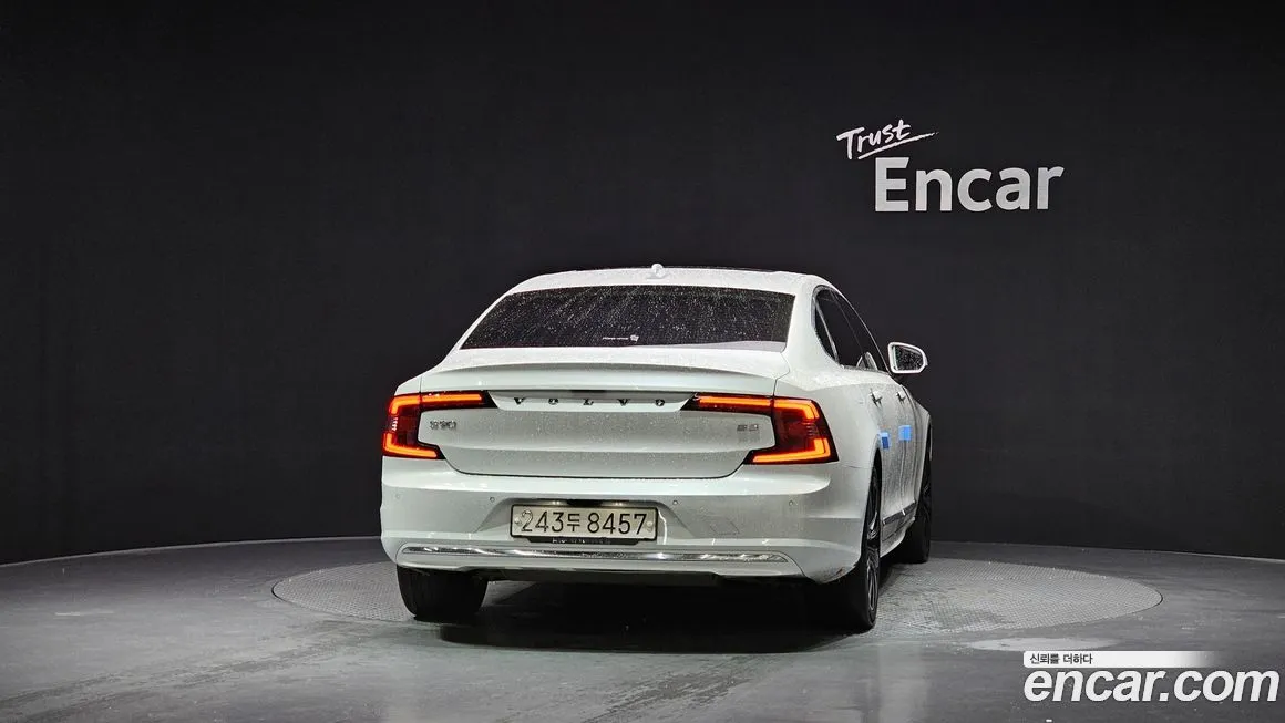 Volvo S90 — фото 4