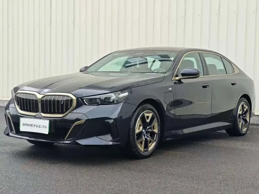 BMW i5 — фото 1
