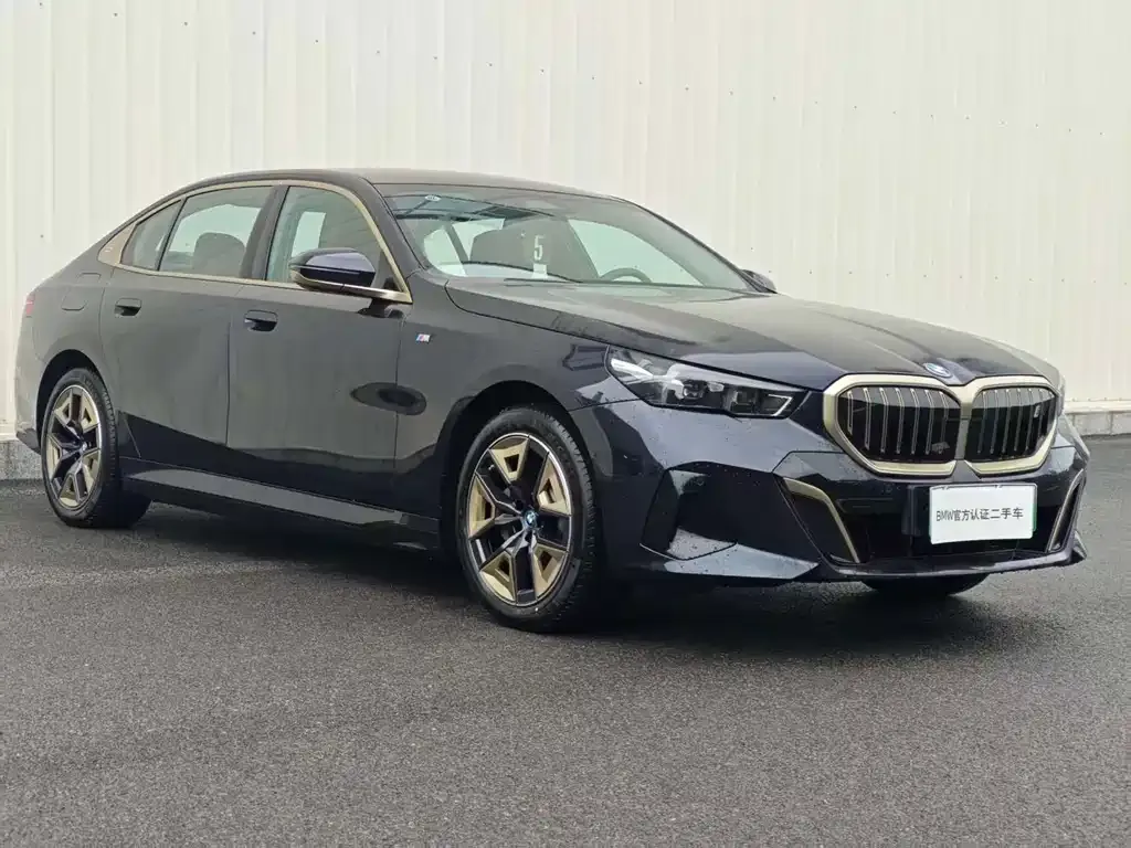 BMW i5 — фото 3