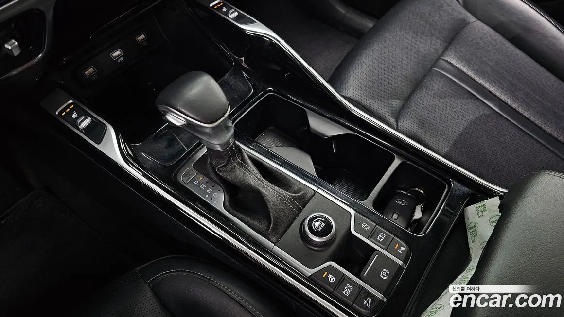Kia Sorento — фото 9
