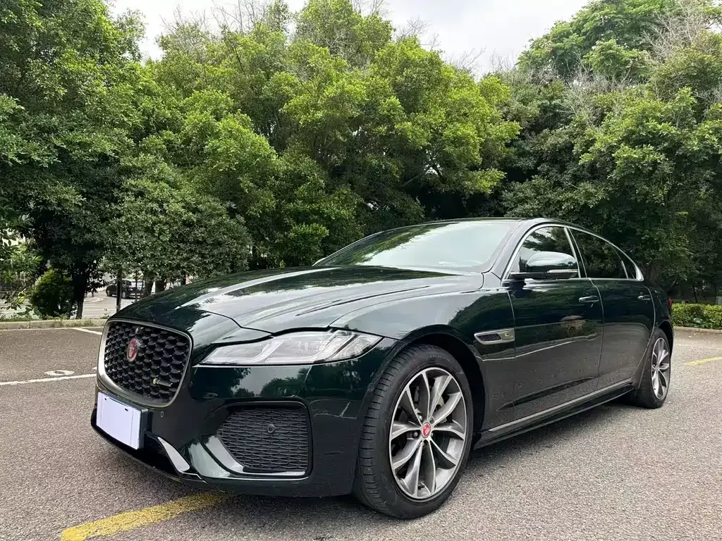 Jaguar XFL — фото 1