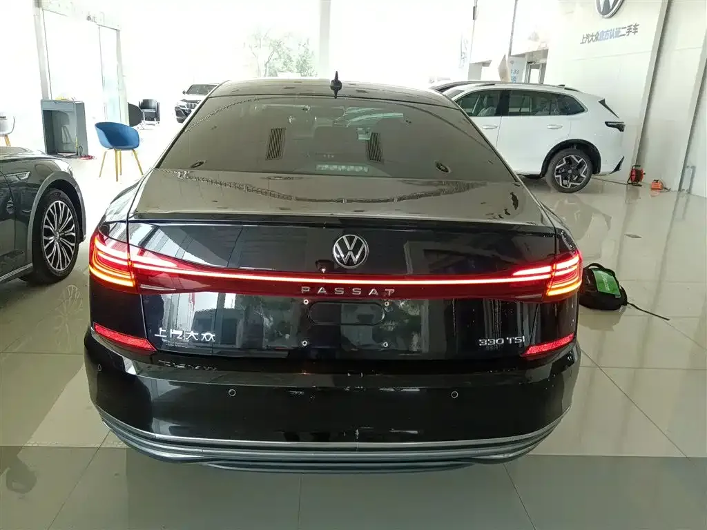 Volkswagen Passat — фото 6