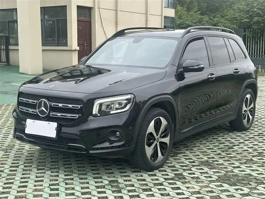 Mercedes-Benz GLB — фото 2