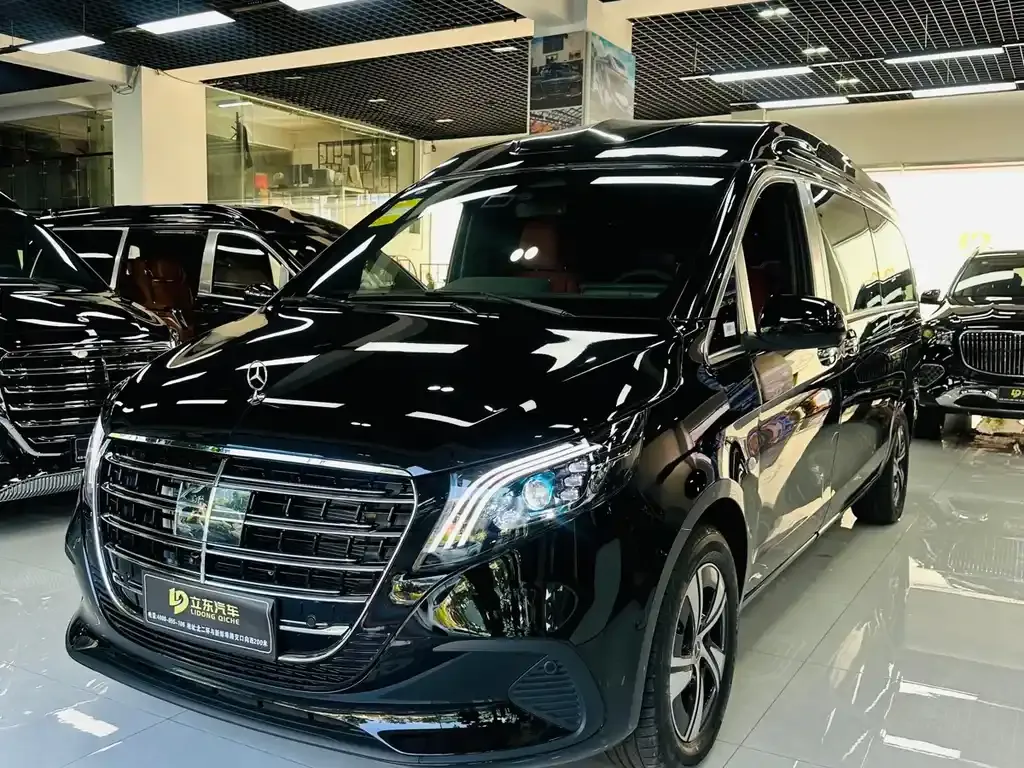 Mercedes-Benz Vito — фото 1