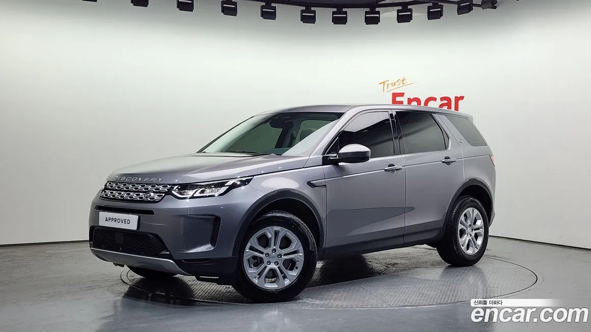 Land Rover Discovery Sport — фото 1