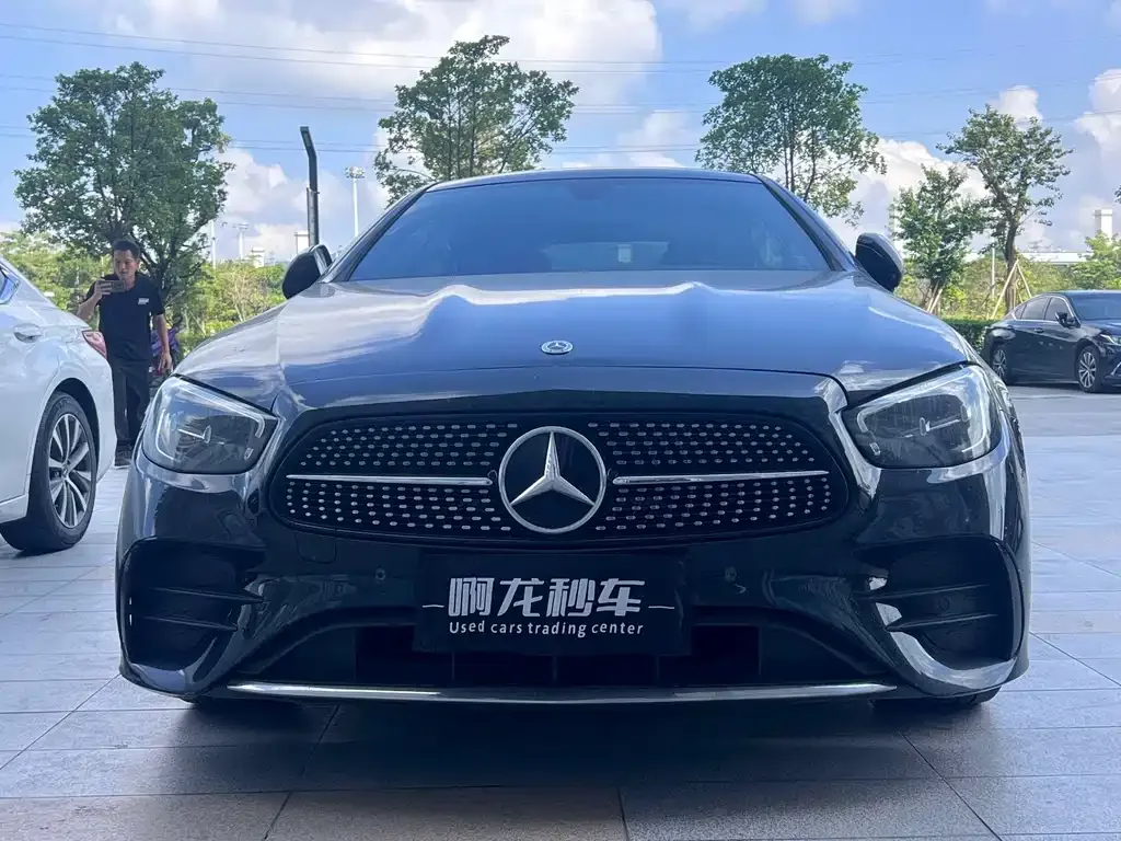 Mercedes-Benz E-Class (Import) — фото 2