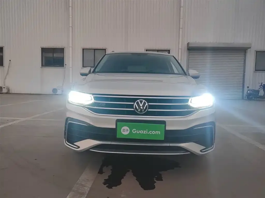 Volkswagen Tiguan L — фото 3