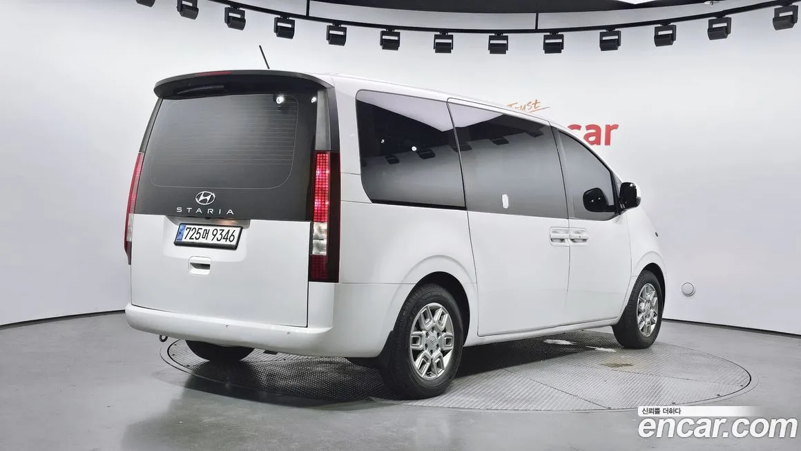 Hyundai Staria — фото 2