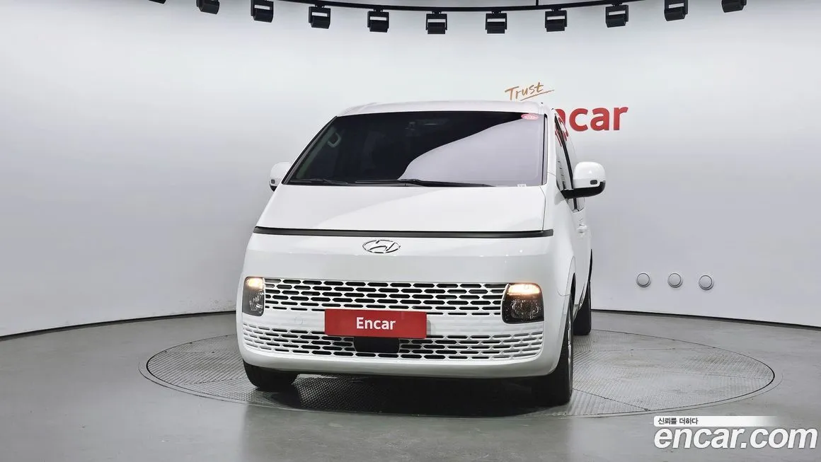 Hyundai Staria — фото 3