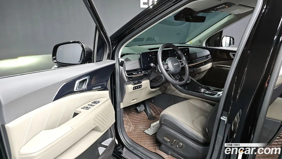 Kia Carnival — фото 10