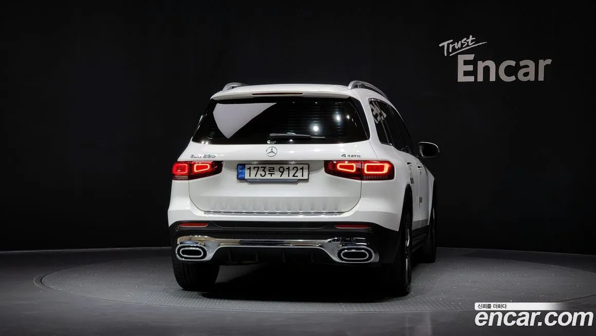 Mercedes-Benz GLB-Class — фото 4