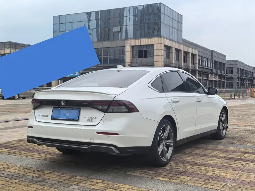 Honda Accord — фото 10