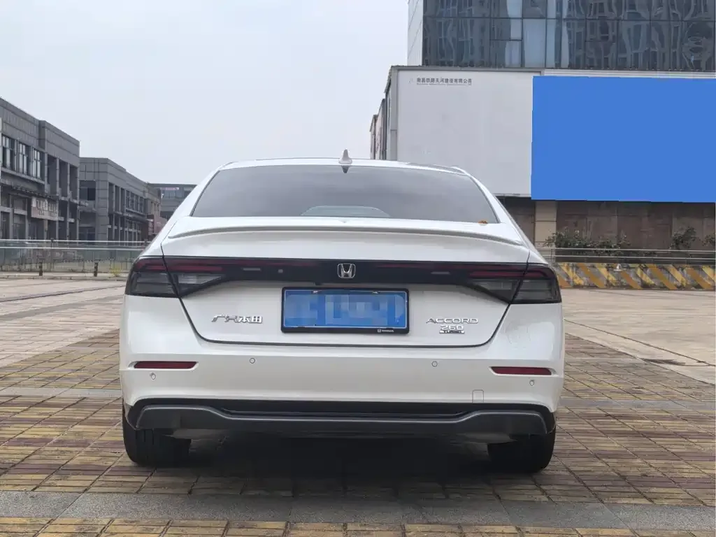Honda Accord — фото 9