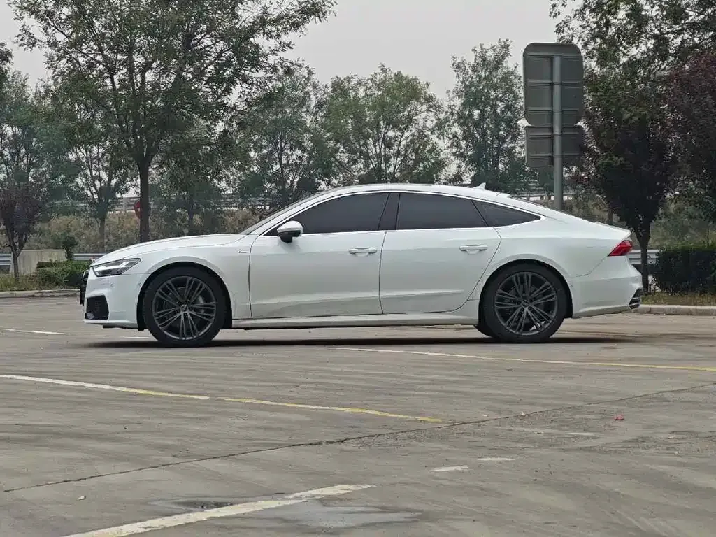 Audi A7 — фото 7